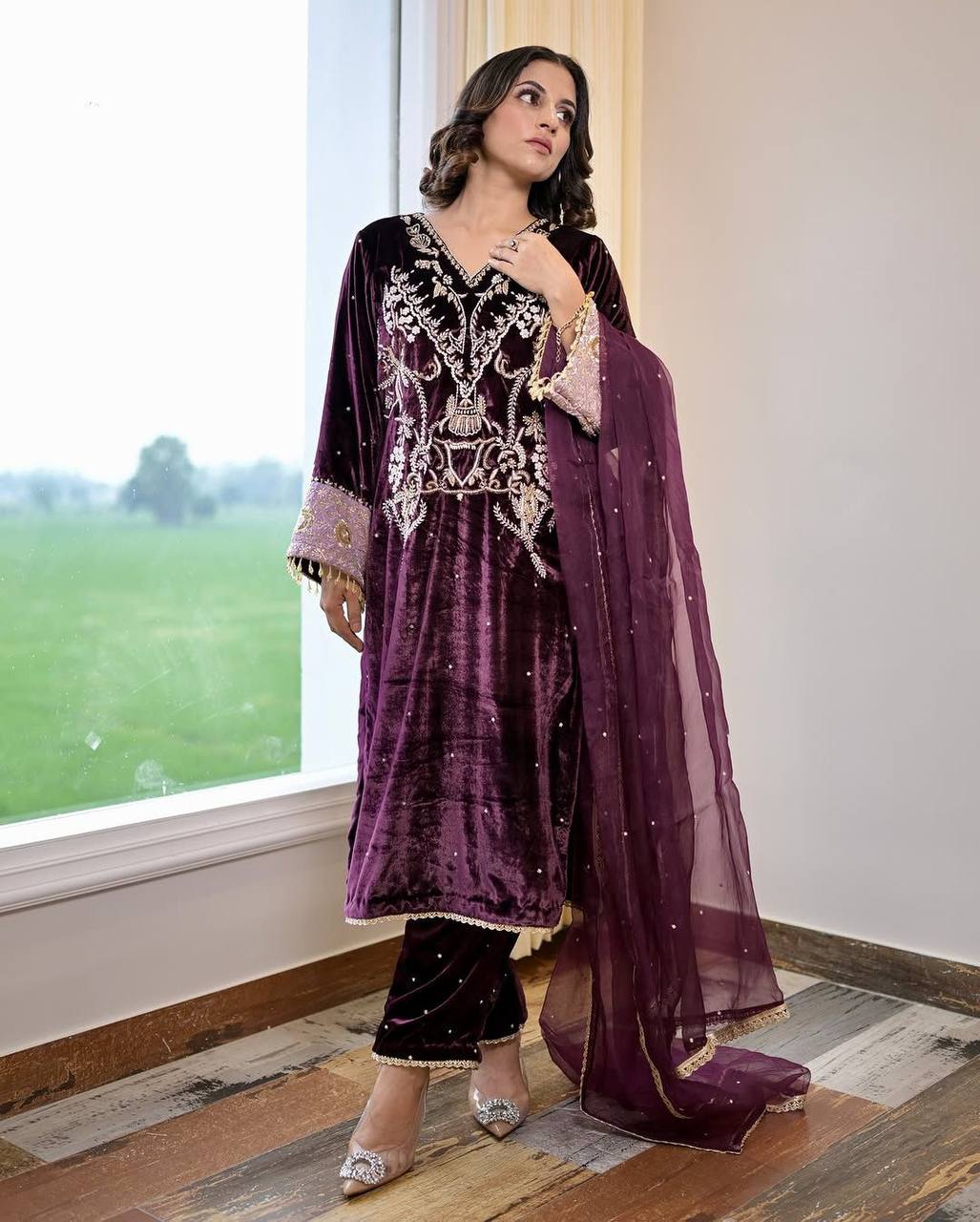 *FOR THIS WINTER SEASON WEAR DESIGNER STYLE VELVET SEQUENCE EMBROIDERY WORK SUIT WITH DUPATTA*