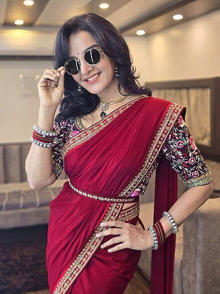 Looking some one for this same colour beautiful Designer Saree on Faux Georgette Febric with Thred & Sequnce work and blouse on Mono Benglori Silk Febric with Thred & Sequnce work.